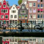 Amsterdam aşırı turizmle mücadele için gemi yolculuğu sayısını yılda 100 gemiyle sınırlıyor