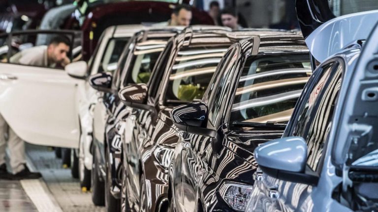 Otomotiv sektörünün ihracatı ağustos ayında 2,7 milyar dolara ulaştı