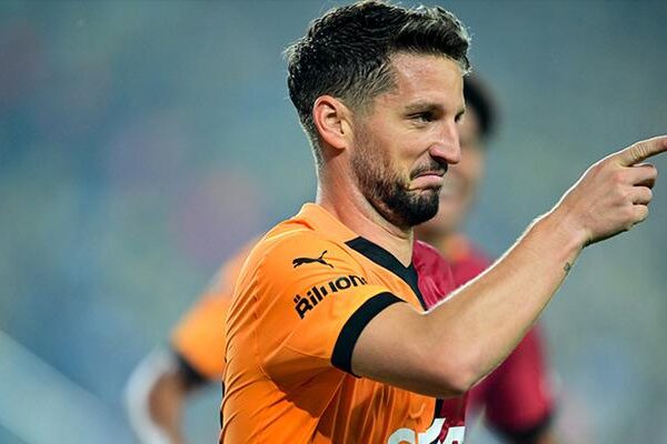 Mertens etkinleştirildi! Galatasaray'da orta sahada tarihsel hareket