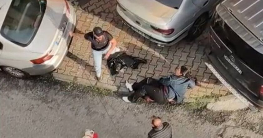 Esenler’de sokağın ortasındaki bir kadının ortasında karısından bıçaklanarak öldürüldü – son dakika Türkiye Haberleri