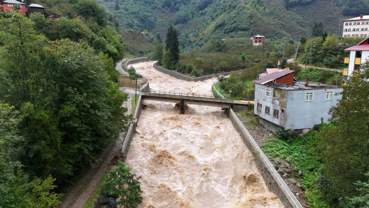 Selin'in izleri Rize ve Artvin'de ortadan kaldırıldı