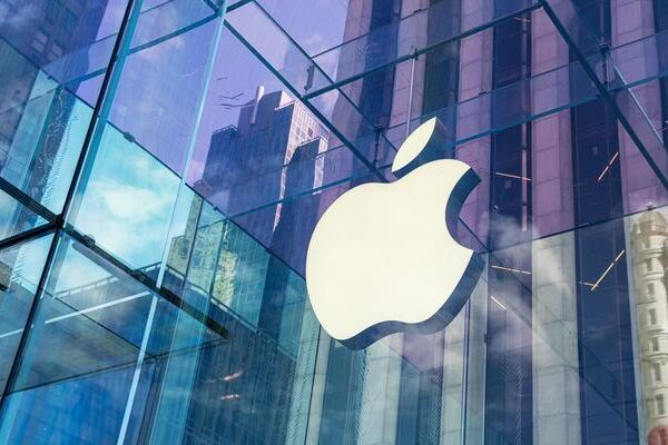 Hem Steve Jobs'a hem de Tim Cook'a karşıydı! Apple yıllar sonra yeşil ışık yaktı