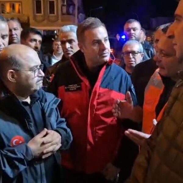 Depremde yaralanan 22 kişiden 4'ü taburcu edildi