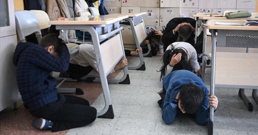 Milli Eğitim Bakanlığı afetlere karşı okullarda eş zamanlı tatbikat yapacak