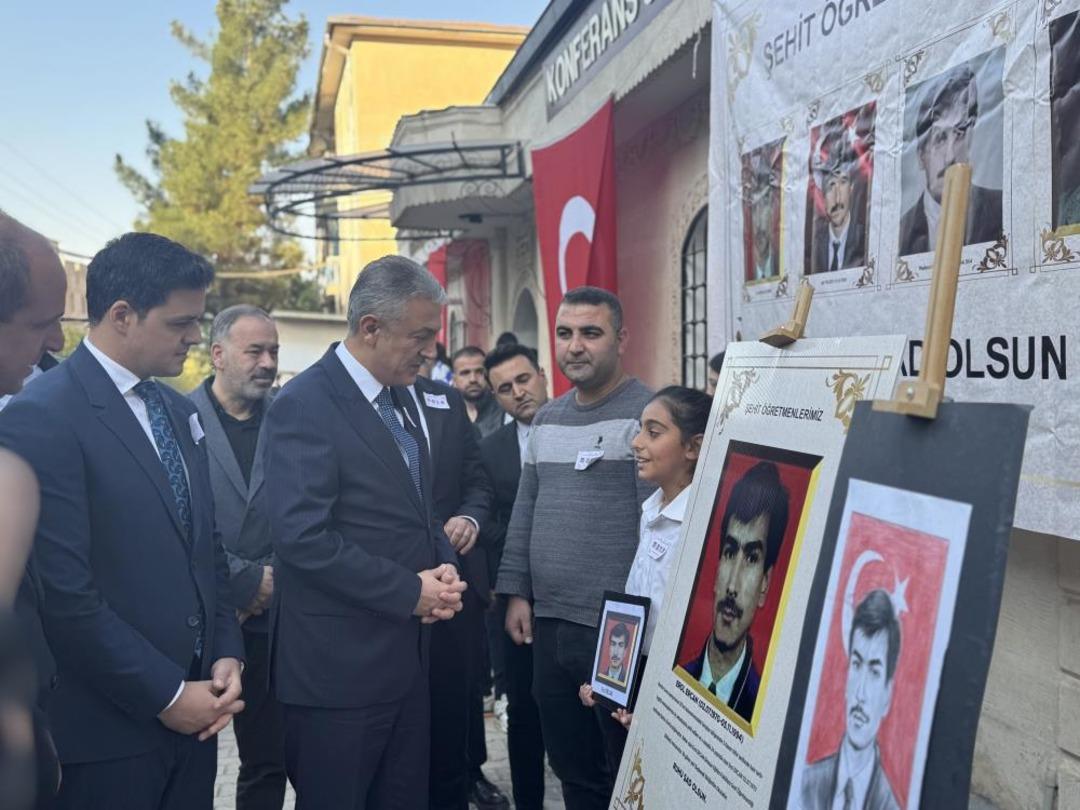 Mardin'de 31 yıl önce şehit olan 5 öğretmen anıldı
