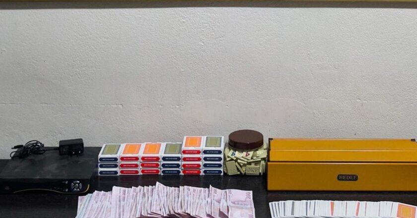 Kırıkkale'de dernek arayan kumarhane: 14 gözaltı