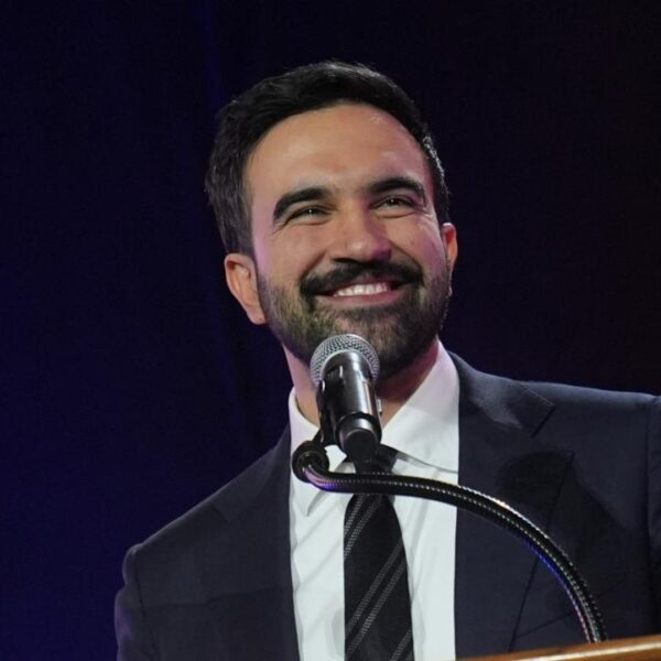 Zohran Mamdani New York'un ilk Müslüman belediye başkanı oldu